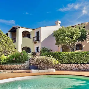  Aparthotel Con Piscina A Liscia Di Vacca, 350 Mt Dal Mare, 3 Km Da Porto Cervo